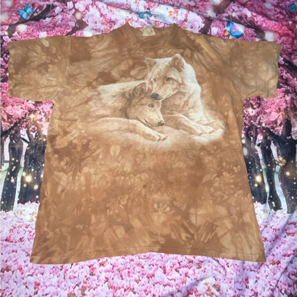 The Mountain Wolf Graphic T-Shirt